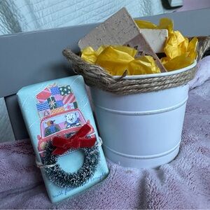 Pacha / George & Viv Hand Soaps Assorted Christmas 3 Pack Curated Gift Bucket